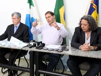 Prefeito Alcides Bernal fala sobre pagamento de contratos