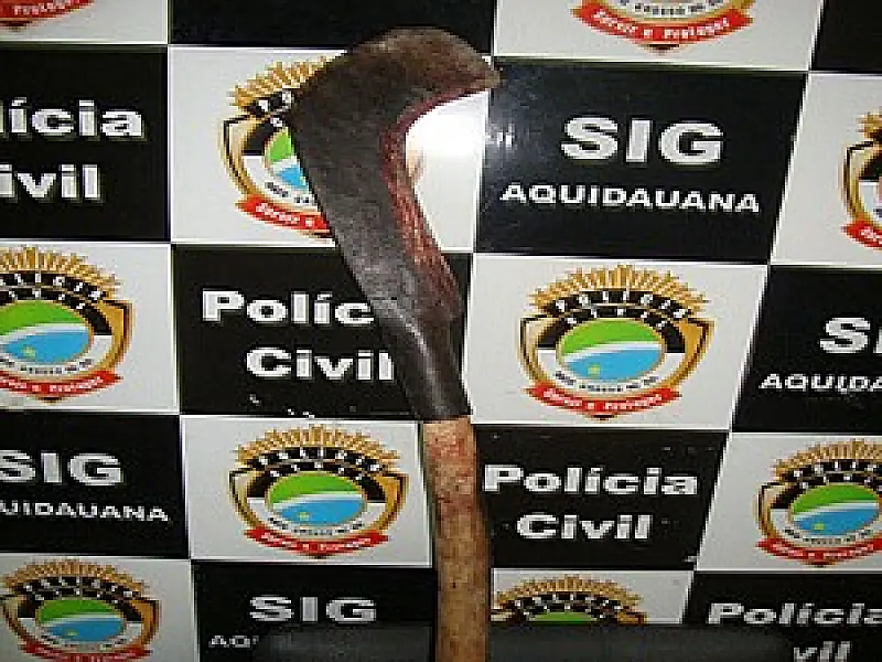Adolescentes de 15 e 16 anos matam patrão a golpes de foice em MS