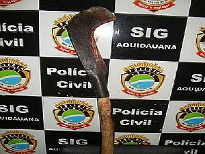 Adolescentes de 15 e 16 anos matam patrão a golpes de foice em MS