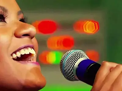 Cantora sul-mato-grossense chega a semifinal de programa