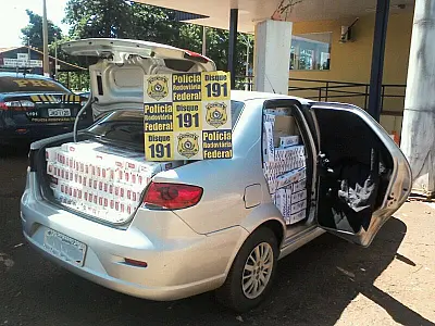 Veículo com contrabando de cigarros é apreendido em Rio Brilhante