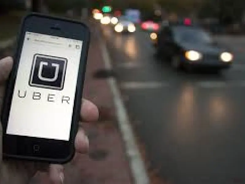 Uber estará disponível na próxima semana, prevê associação de taxistas