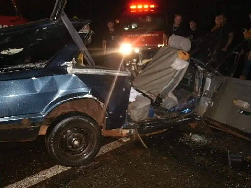 Acidente com ônibus de dupla sertaneja deixa um morto