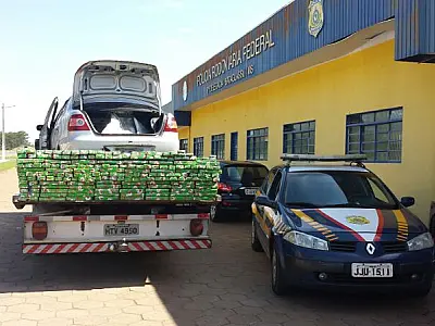 Veículo provoca acidente durante tentativa de fuga