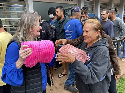 Ações do Seas e entrega de agasalhos e cobertores pelo FAC marcam primeiro final de semana de frio