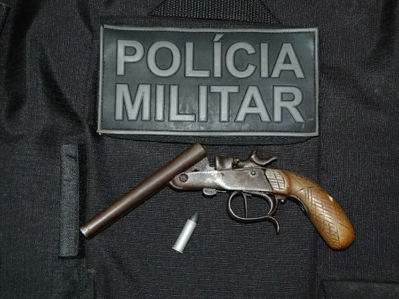 Jovem mata outro em Itaporã e sobe em árvore para fugir