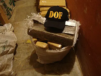 DOF apreende drogas na BR 463