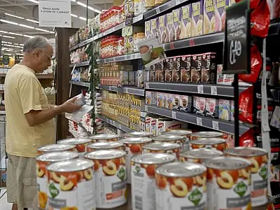 Consumidor está menos disposto a comprar neste mês