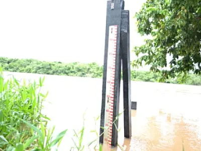 Rio Taquari passa dos 4 metros e preocupa Defesa Civil