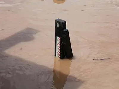 Chuva na região norte aumenta nível do Rio Taquari, em Coxim