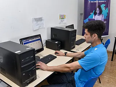 Projeto Telecentro no Meu Bairro leva cursos gratuitos para jovens dos bairros de Campo Grande