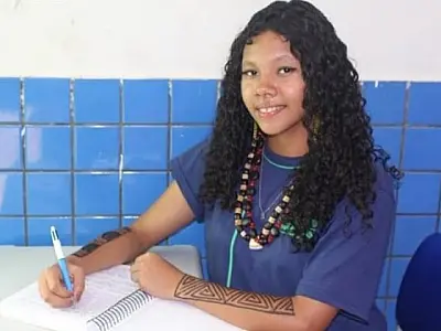 Aluna indígena conquista bolsa integral de estudos e vai realizar sonho de cursar Psicologia