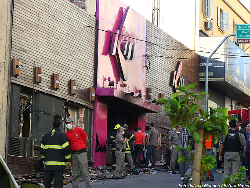 Comandante regional e mais 7 bombeiros são indiciados por incêndio na Kiss