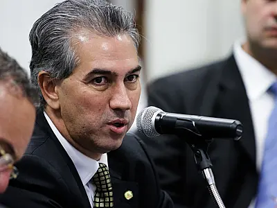 Reinaldo Azambuja elogia aprovação da PEC do Voto Aberto