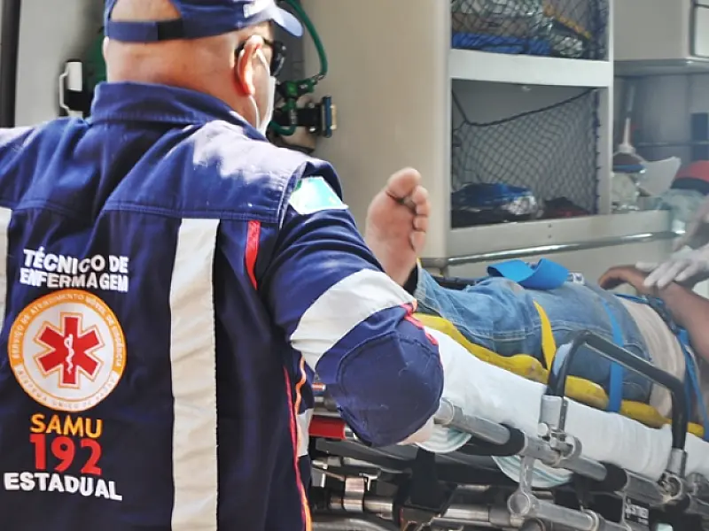 Domador fica ferido após ser derrubado por cavalo em Coxim