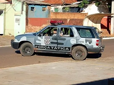 Jovem de 20 anos mata marido com uma facada no coração