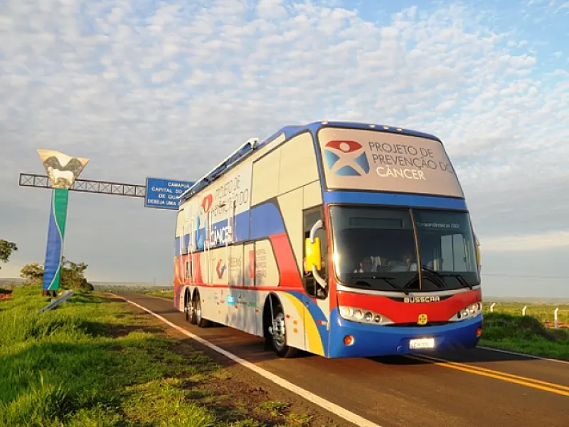 Ônibus da Saúde está em Amambai neste sábado