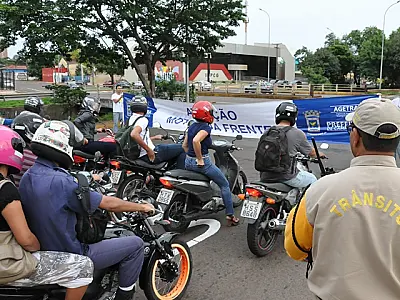 Para evitar acidentes, Prefeitura lança projeto “Motos na Frente”