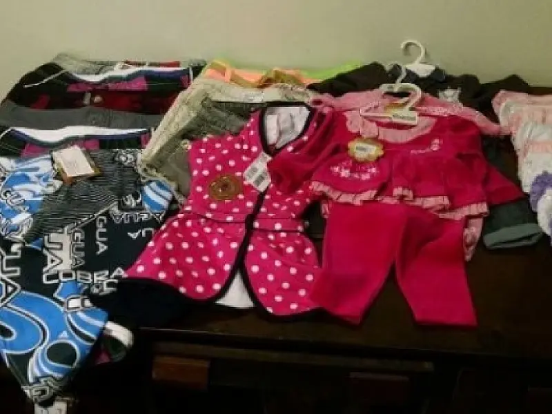 Mulher furta lojas de Ivinhema com ajuda de filho de 16 anos
