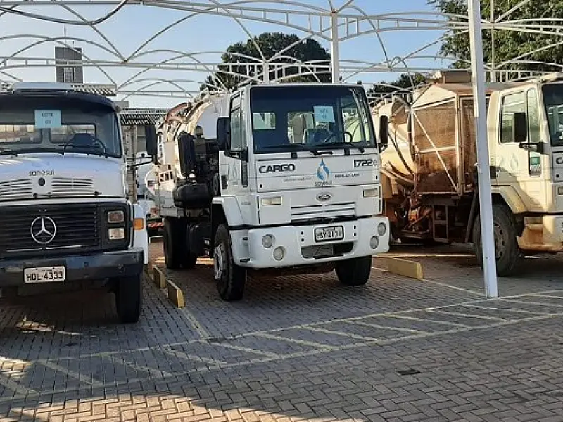 Leilão da Sanesul tem caminhão, motos e utilitários com lance a partir de R$ 17 mil
