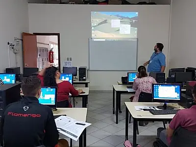 COM INVESTIMENTOS EM CAPACITAÇÃO, PREFEITURA TREINA MAIS 120 PESSOAS NA ÁREA DE INFORMÁTICA