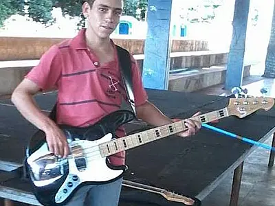 Aluno tem morte cerebral após pular de quarto andar de escola