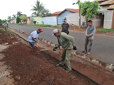 Com 16 vias já pavimentadas e drenagem,