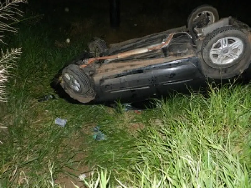 Carro é encontrado capotado na BR-262 em Três Lagoas