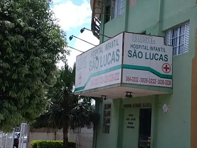 Diretor de hospital e equipe médica prestam depoimento sobre morte de travesti na Capital