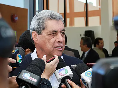 Governador afirma que governo do Estado não irá vender Sanesul