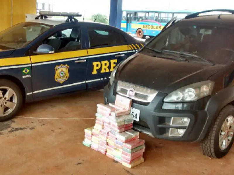 PRF apreende carga de cocaína avaliada em R$ 700 mil
