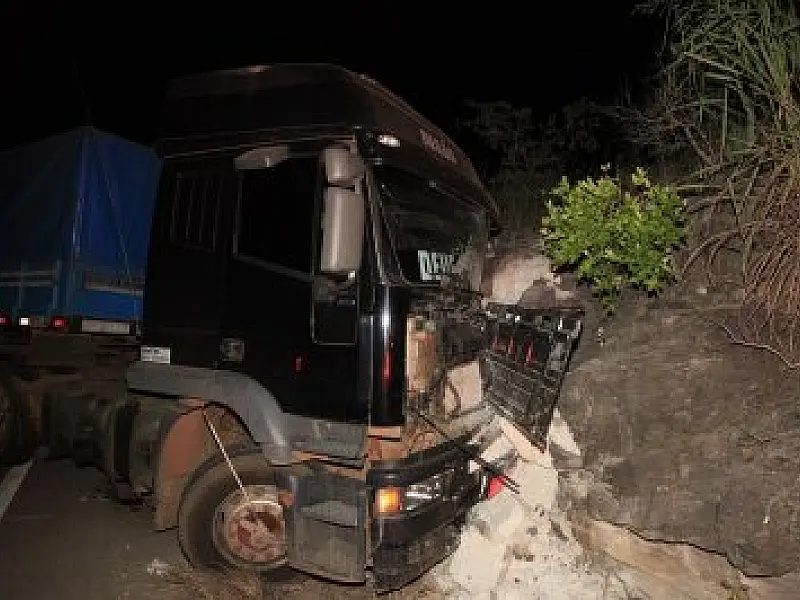 Falha mecânica causa grave acidente entre Coxim e Rio Verde