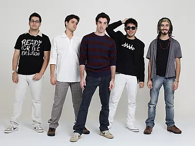 Som da Concha apresenta “nova música” de Delay e William Portela