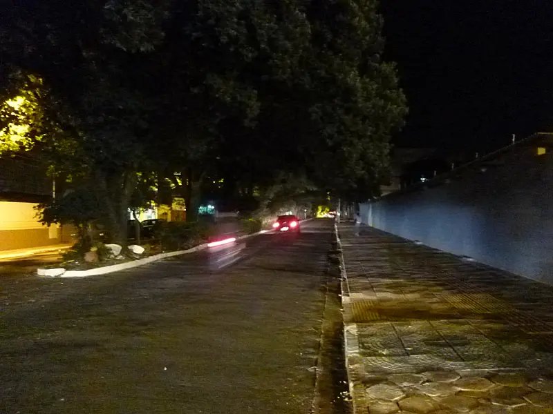 Escuridão do acesso à área do Papa preocupa moradores na Capital