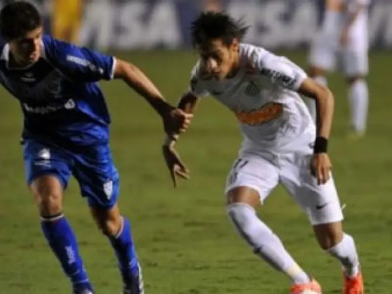 Santos bate Vélez e enfrenta o Timão na semifinal