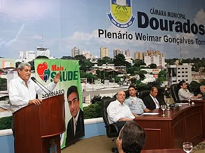 Governador firma compromisso para liberar recursos para construção do Hospital Regional de Dourados
