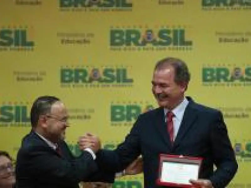 Novo ministro da educação fala em expansão do ProUni e do Fies