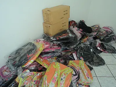 Mercadorias contrabandeadas são aprendidas em táxi do Paraguai