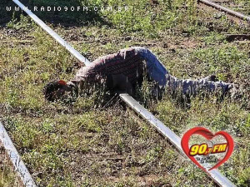 Corpo de idoso é encontrado em frente à Estação Ferroviária em Ribas