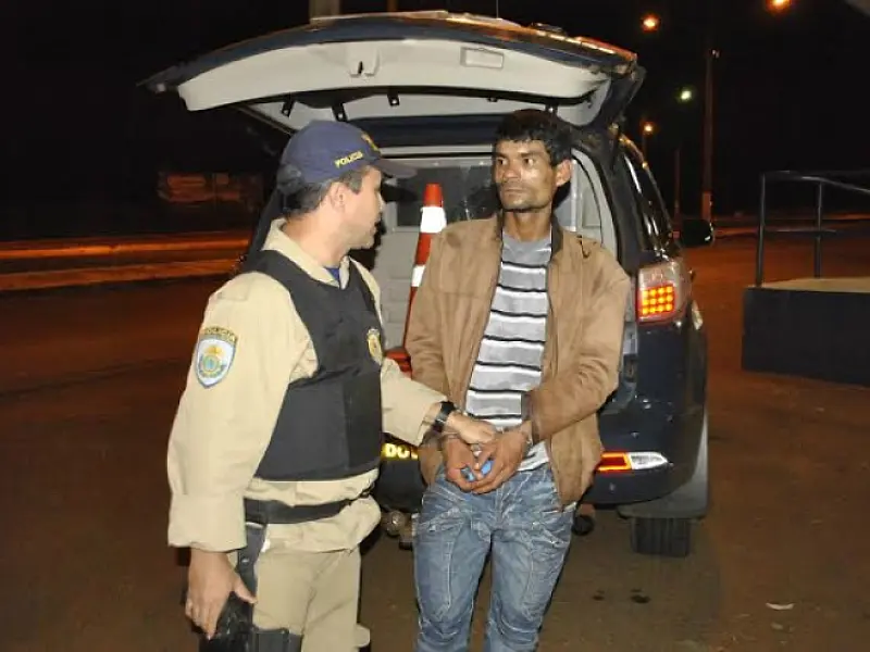 Homem é preso com mais de 1 tonelada de maconha