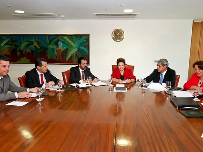 Reforma Tributária: André entrega "Carta" do Centro-Oeste à Dilma