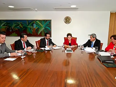 Reforma Tributária: André entrega "Carta" do Centro-Oeste à Dilma